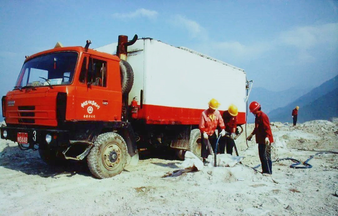 炸藥車1_副本.jpg